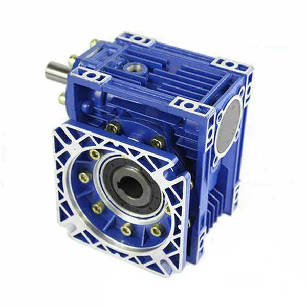 Como o Worm Gearbox Design suporta layouts de equipamentos compactos?